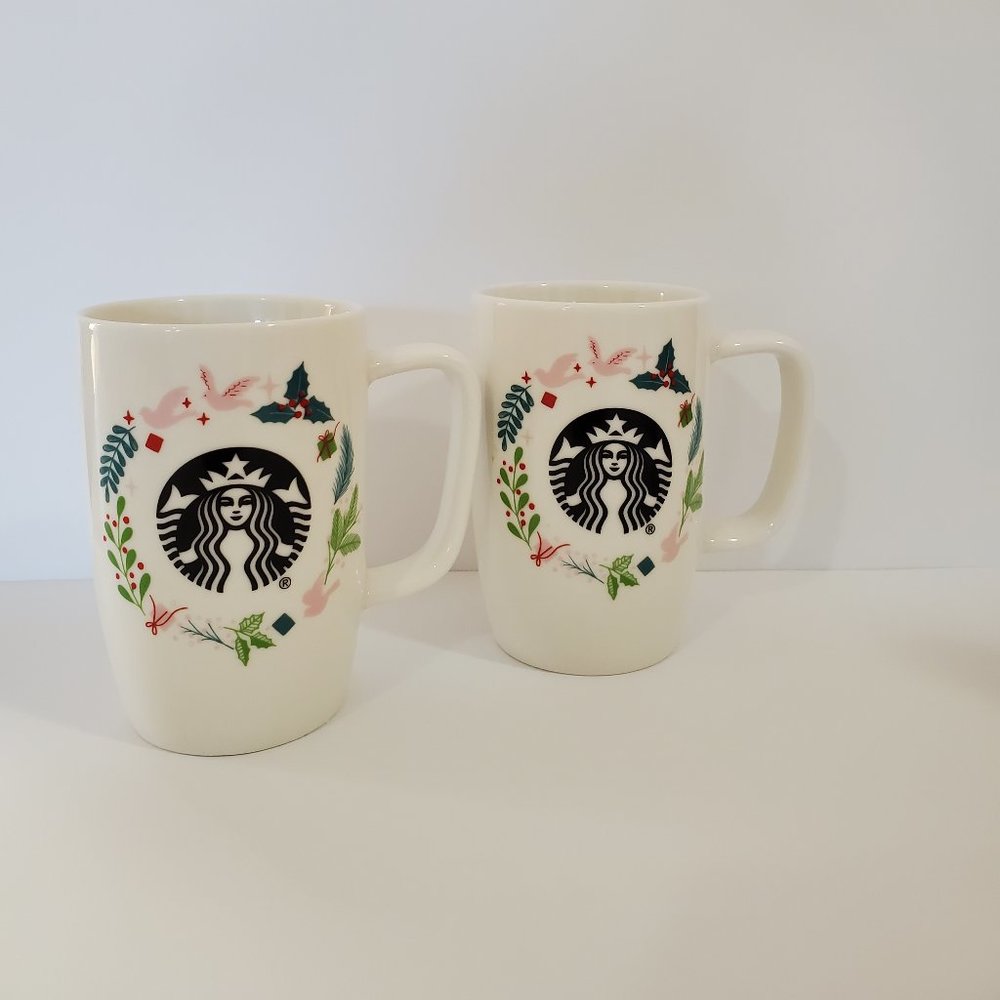 Starbucks Holiday Christmas Wreath Mug 8 OZ. Set of 2. NWOT.
